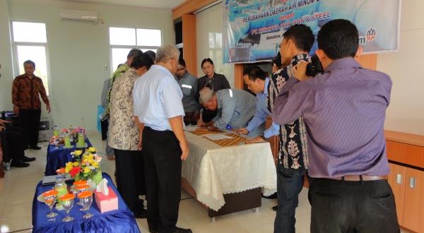 Penandatanganan Perjanjian Kerjasama Jual Beli Air Industri Antara PDAM Kabupaten Tanah Bumbu Dengan PT Meratus Jaya Iron & Steel